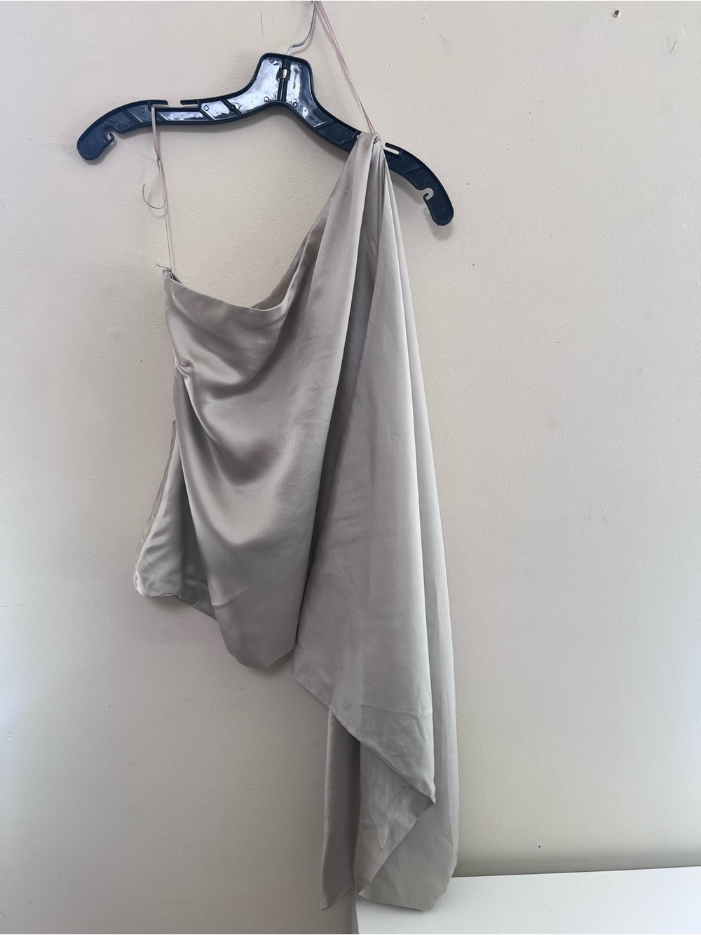 Taupe/Silver Asymmetric Draped Satin blouse i